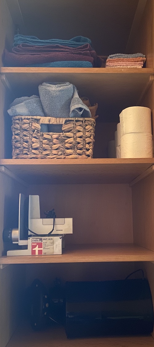 Gaesteschrank