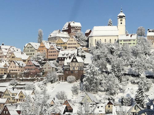 Altensteig - Ferienwohnung mit Schlossblick im Retrostil - Biker Wilkommen!